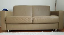 Zeitloses 2-Sitzer Ledersofa