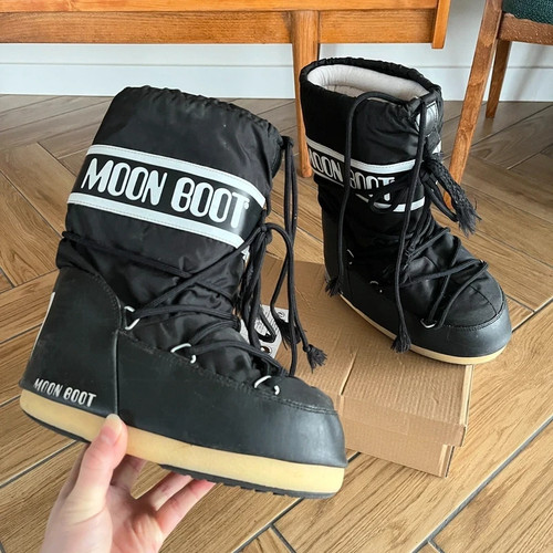 Original moon boots - moon, by
