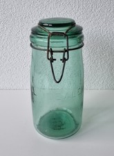 Schönes grünes L'Ideale