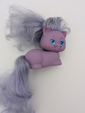 Lady Lockenlicht Katze Lila