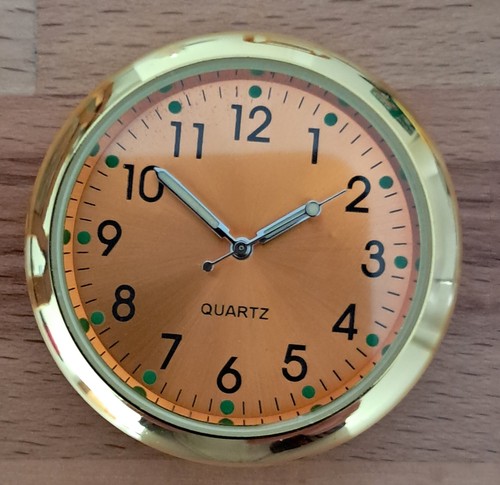 Quarzuhr mit einwegbatterie - quarzuhr,
