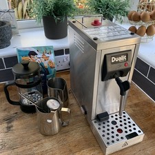 Dualit Cino CMS1 Milchdampfer, französische Filterkaffeemaschine und 2 Milchkännchen