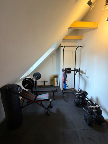 Fitnessstudio komplett - , zu