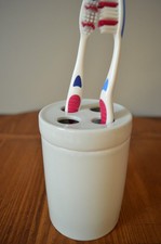 Zahnputzbecher