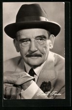 Schauspieler Rudolf Forster mit Schnauzer, Hut und Handschuhen, Ansichtskarte 