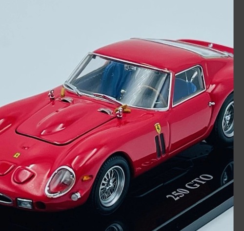 Kyosho 05111r ferrari - 1:43,