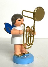 Uhlig Engel, stehend, blaue