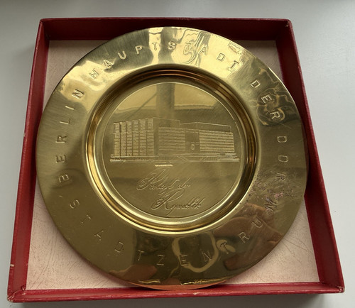 Goldener wandteller ddr palast - wandteller,