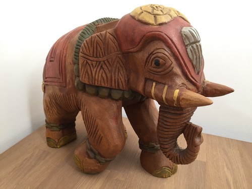 Großer massiver elefant - elefant, aus