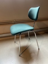 Egon Eiermann Stuhl SE 68 W+S Wilde Spieth I Polster dunkelgrün