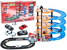 MalPlay Parkplatz Parkhaus mit