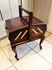 Nähkasten Aufklappbar mit 4 Räder ,Holz , Dunkelbraun