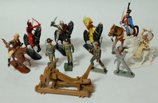 Alte Figuren Kunststofffiguren