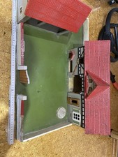 Großer Holzbauernhof