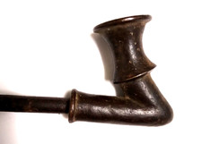 Antiker Bronze Pfeifenkopf (wohl Afrika ?) mit Eisenrohrstück