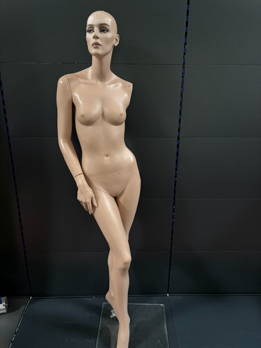 Mannequin schaufensterpuppe - mannequin,