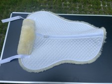 Horse-Friends Echt-Lammfellpad Weiss Ca. 57 x 54 cm