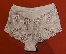 VIANIA Dessous - Slip  Gr. 36/38 weiss elastische Spitze mit etwas Stoffeinsatz