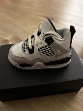 Nike Jordan 4 Military Black