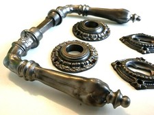 Türgarnitur für Haustür / Türbeschläge / Türdrücker / original Gründerzeit 