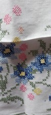 Tischdecke Handarbeiten Kreuzstich Unbenutz 80× 80 Blümchenmotiven zum Frühling