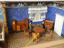 alte Puppenstubenmöbel