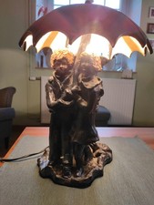 Tischlampe Keramik Kinder unter Regenschirm am Baum schwer Höhe 40 cm 