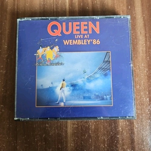 Queen live wembley - at, wembley'86