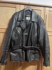 Charmant gealterte Motorrad-Lederjacke von Louis Gr. 58 Schwarz