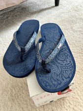 Esprit flip flops - esprit,