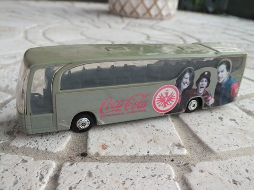 Bus mit eintrach frankfurt - bus,
