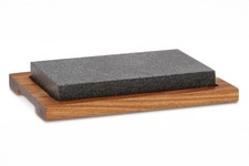 Kela Country Heißer Stein-Set 2-teilig  Granit mit einer Unterlage Akazienholz