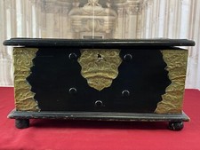 Antike Kolonial Kiste aus Holz