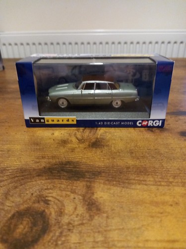 Corgi vanguards va06518 rover - corgi,
