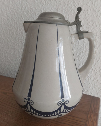 Keramik krug mit zinndeckel - krug,