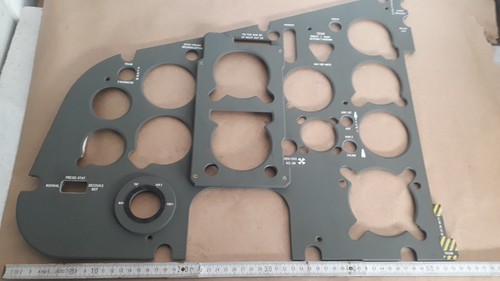 Armaturentafel - ,