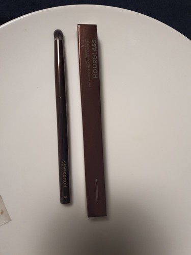 Hourglass domed shadow brush - hourglass,
