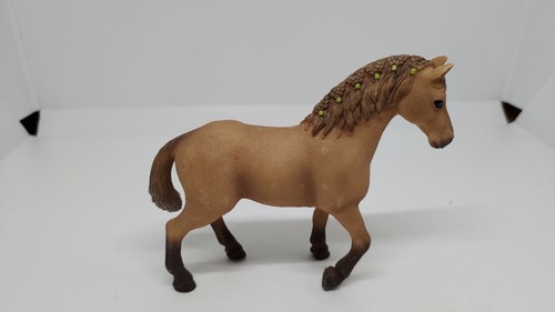 Figur von schleich - von, pferd