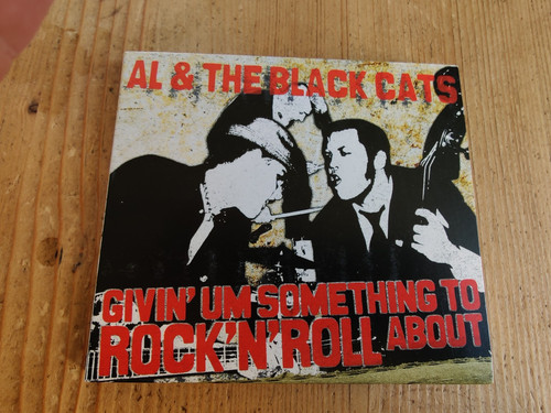 The black cats givin um - the,