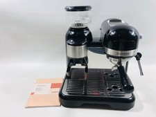 Espressomaschine mit Mahlwerk