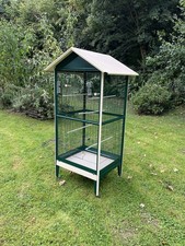 Hochwertige Vogelvoliere, sehr gut erhalten, mit Zubehör, auf Rollen