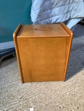 Wäschebox aus Kiefernholz mit