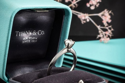 Tiffany solitär ring - &,