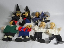 8 Fingerpuppen mit Holzkopf und Füßen Kasperl, Seppl, Oma, Opa, Zauberer