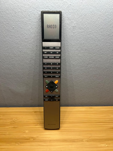 Bang olufsen beo4 remote - olufsen,