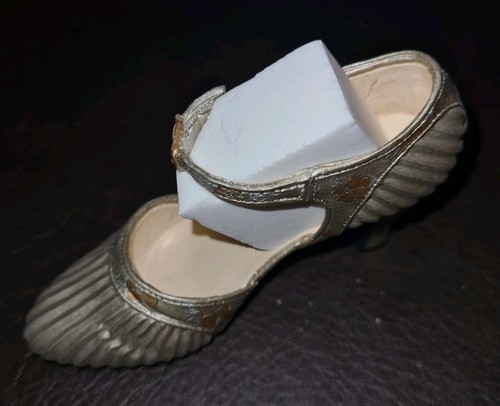 Just the right shoe - just,
