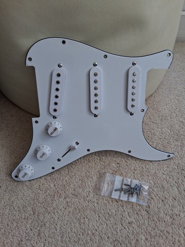 Stratocaster style kratzplatte - stratocaster,