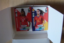 99x TRADING CARDS MIT BOX - FIFA WOMEN´S WORLD CUP 2023  (BASE / MIT DOPPELTEN)