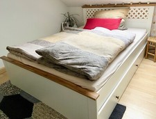 Bett + Schrank + Lattenrost +