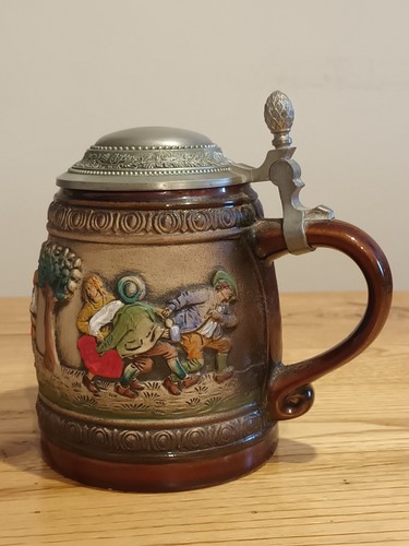 Steinkrug mit deckel aus - mit,
